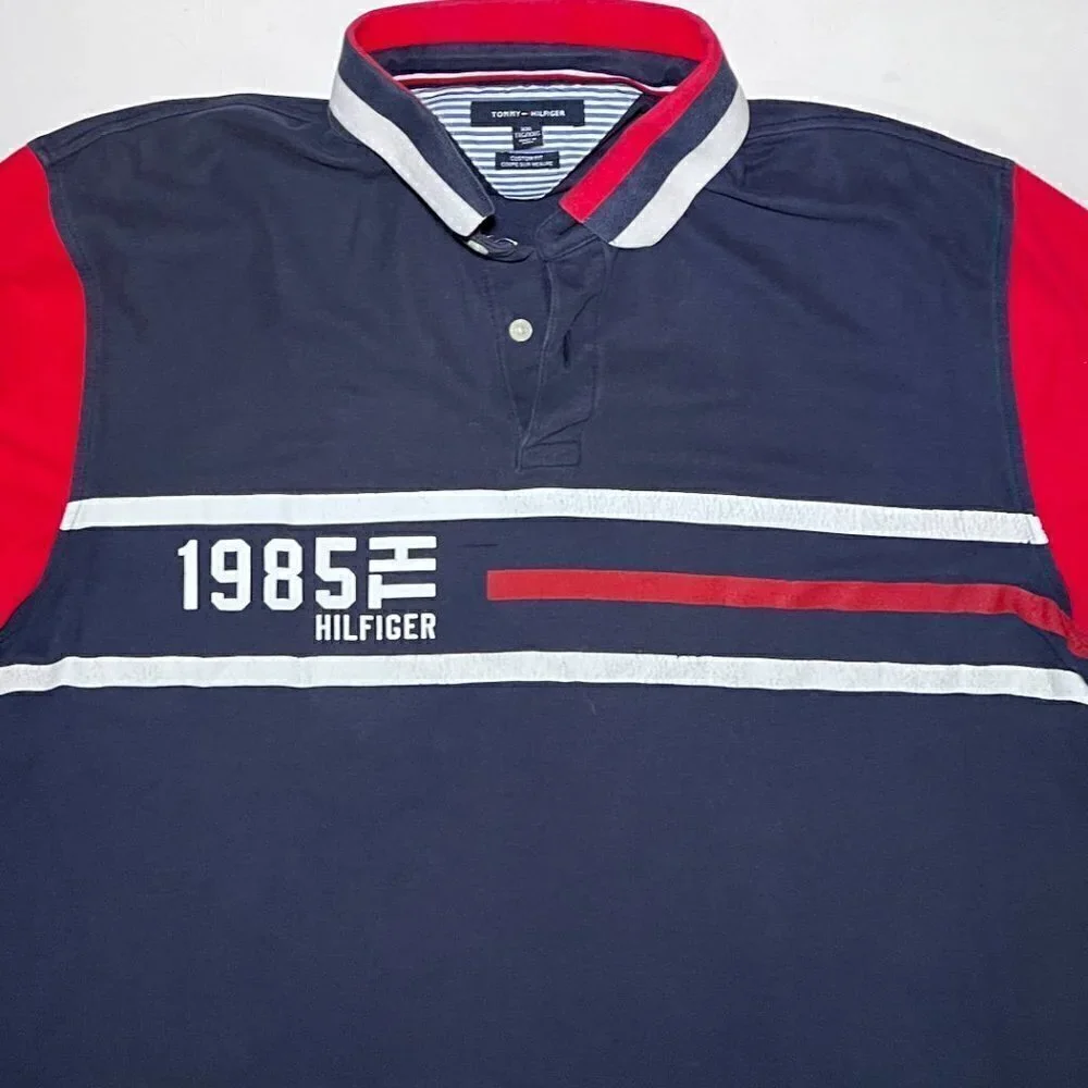 TOMMY HILFIGER Retro Vintage Inspired Logo Graphic Polo 1985 Red White Blue XXL